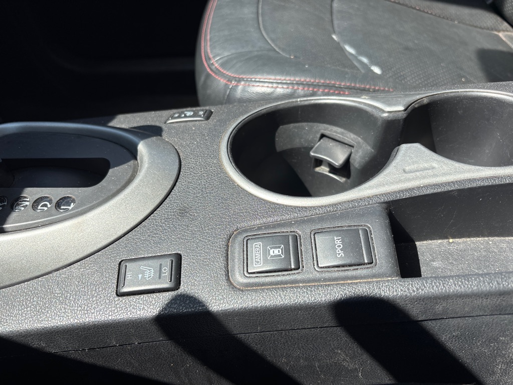 Photo 17 of this NISSAN ROGUE