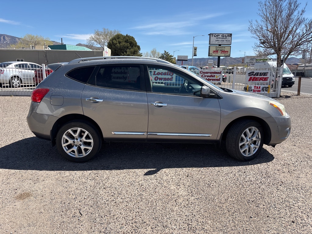 Photo 8 of this NISSAN ROGUE