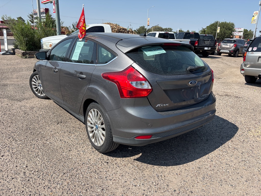 Photo 5 of this FORD FOCUS