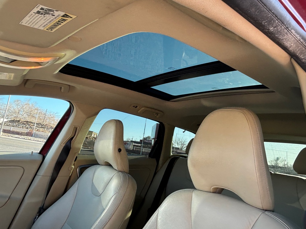 Photo 16 of this VOLVO XC60