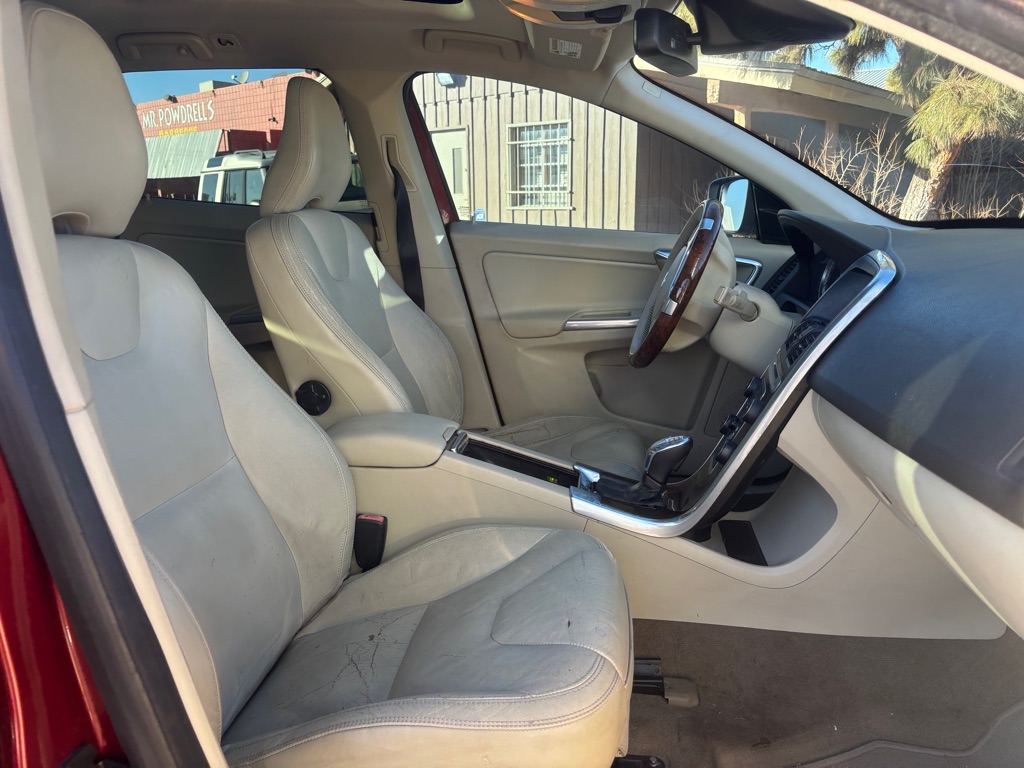 Photo 12 of this VOLVO XC60