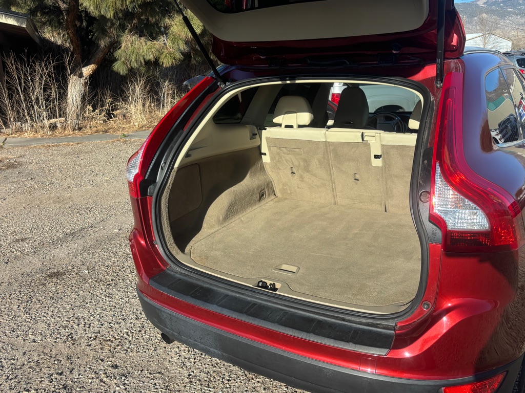 Photo 10 of this VOLVO XC60