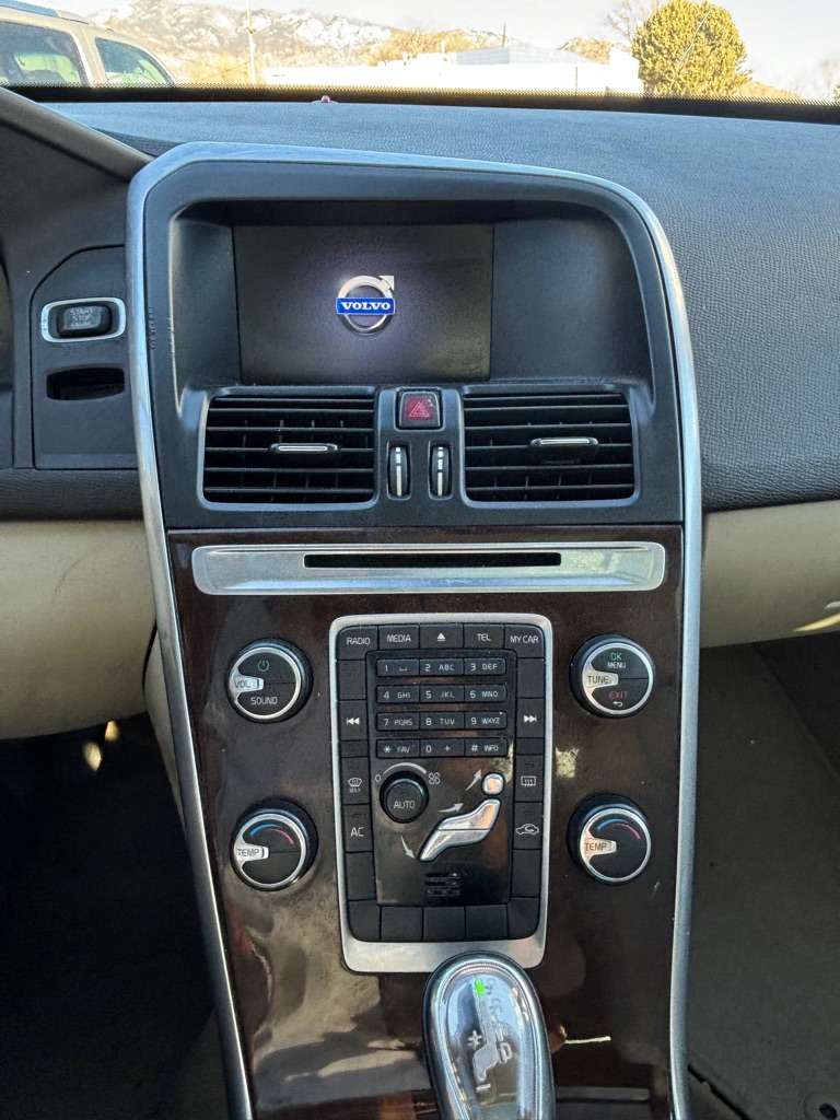 Photo 14 of this VOLVO XC60