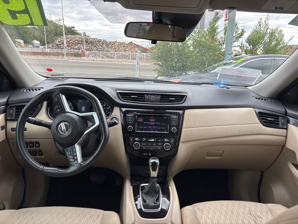 Photo 14 of this NISSAN ROGUE