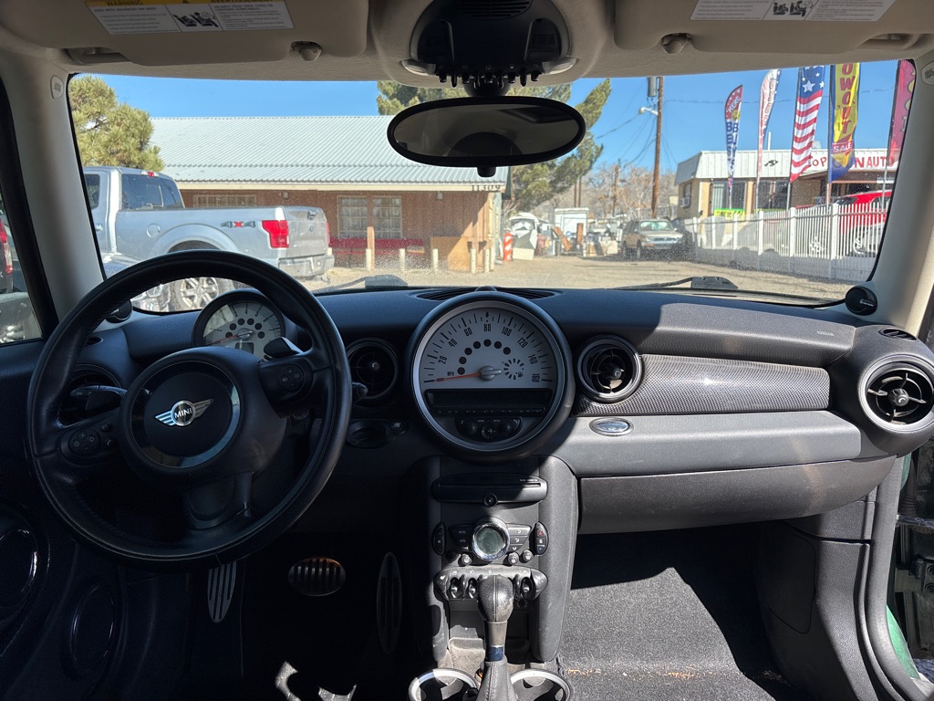 Photo 16 of this MINI COOPER