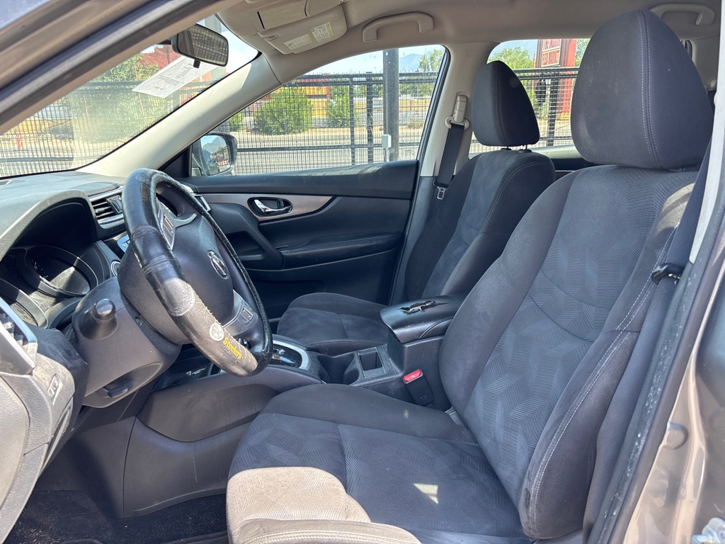 Photo 9 of this NISSAN ROGUE