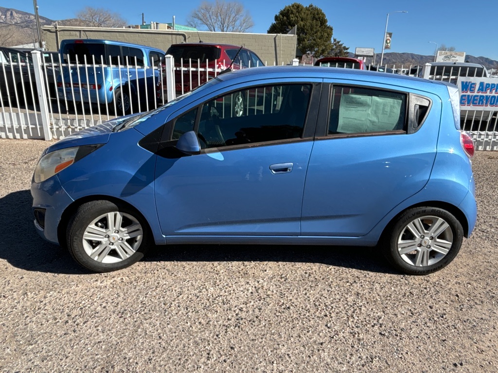 Photo 4 of this CHEVROLET SPARK
