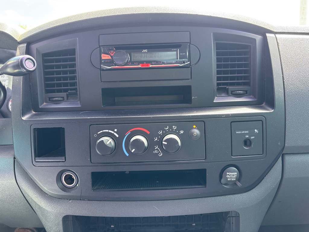 Photo 11 of this DODGE RAM 1500