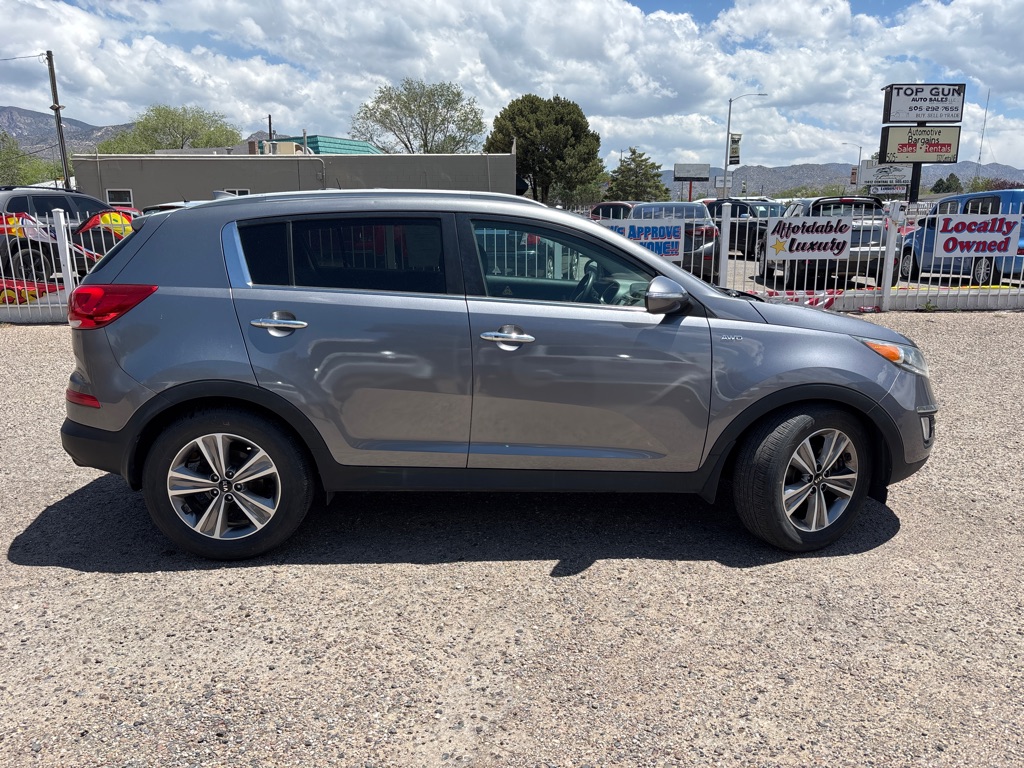 Photo 8 of this KIA SPORTAGE