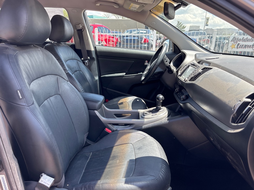 Photo 13 of this KIA SPORTAGE