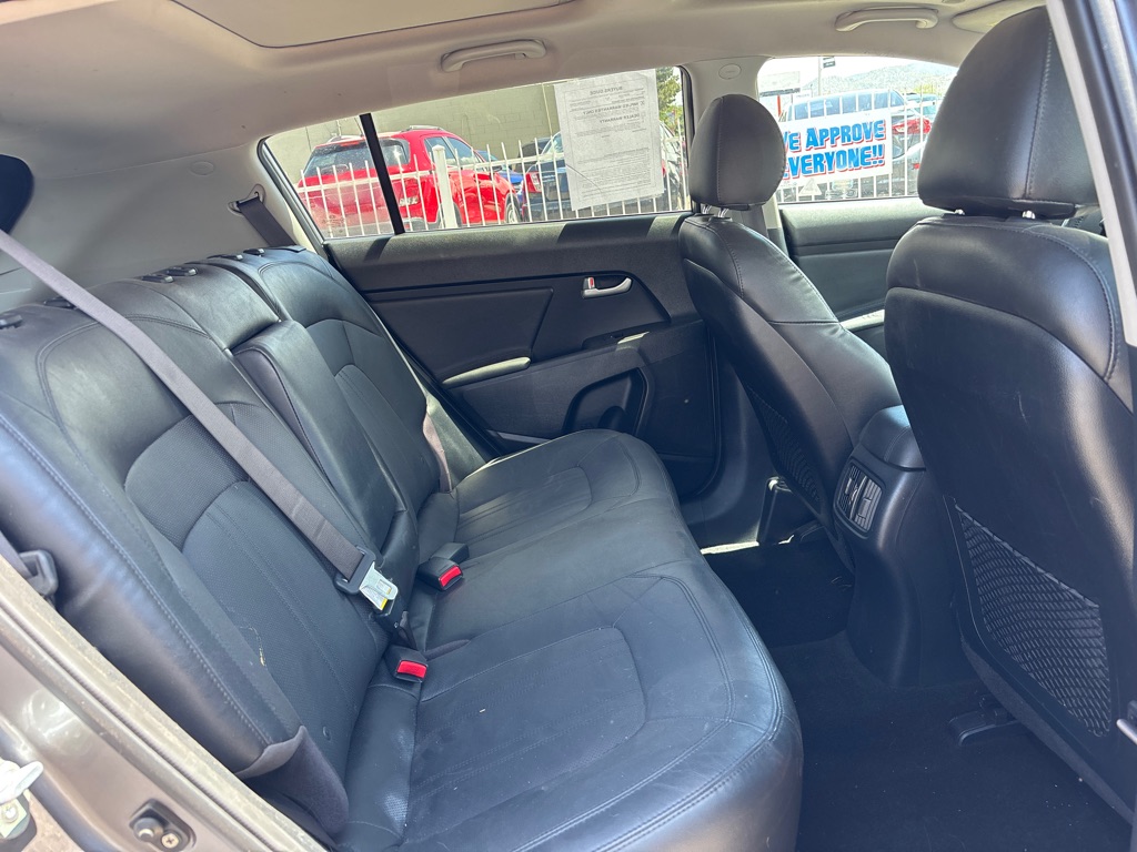 Photo 12 of this KIA SPORTAGE
