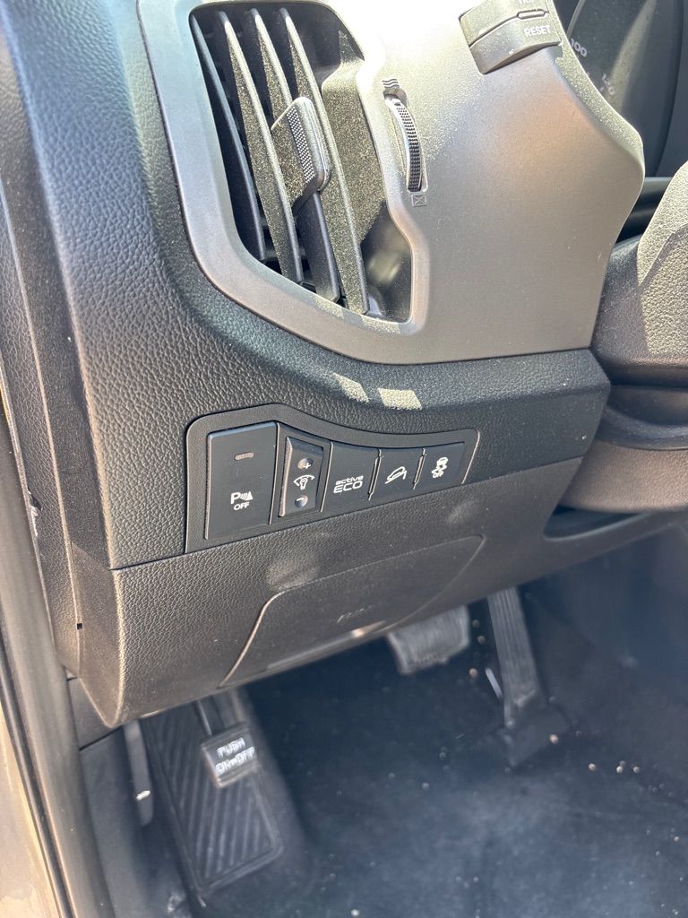 Photo 18 of this KIA SPORTAGE