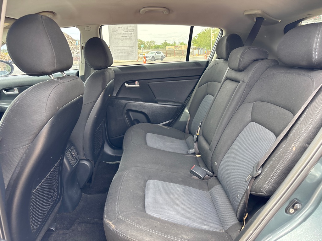 Photo 10 of this KIA SPORTAGE