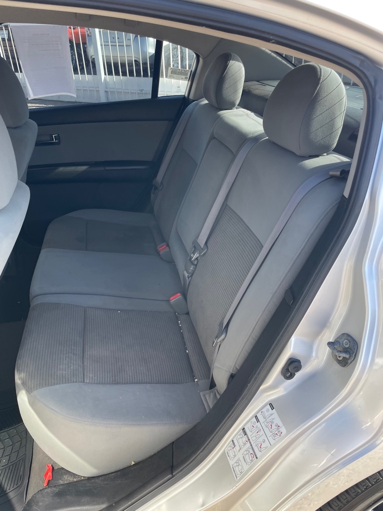 Photo 11 of this NISSAN SENTRA