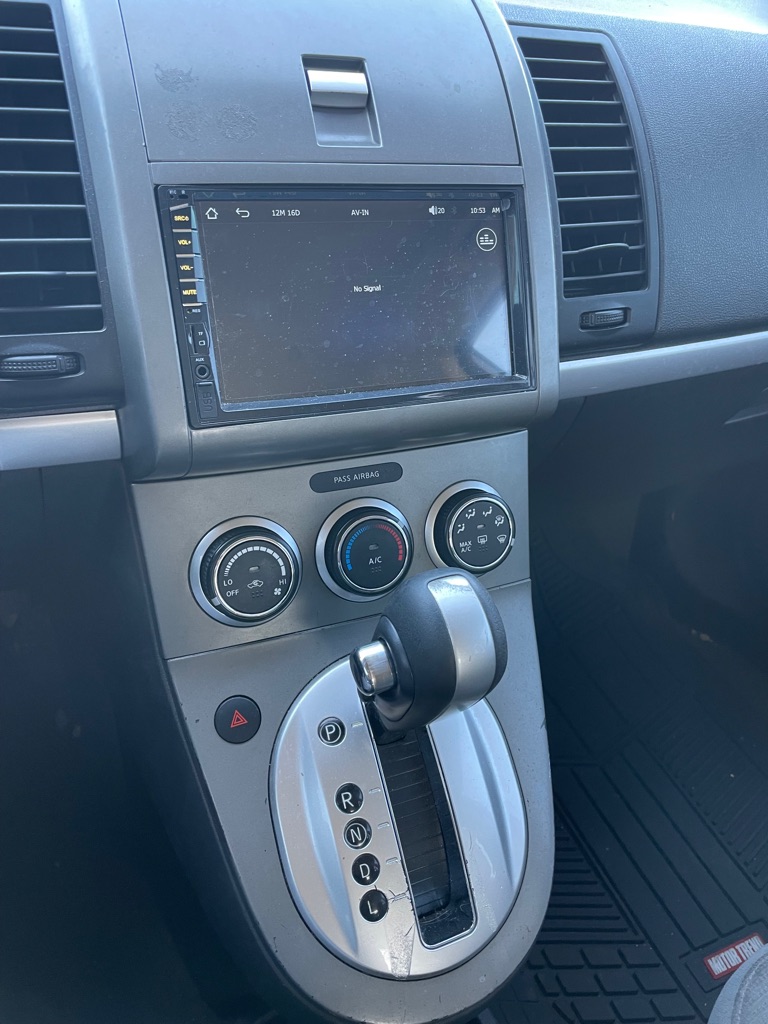Photo 14 of this NISSAN SENTRA