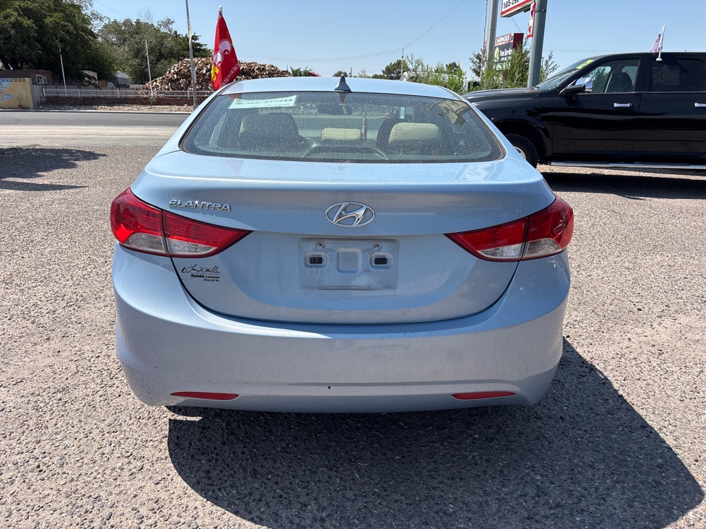 Photo 6 of this HYUNDAI ELANTRA