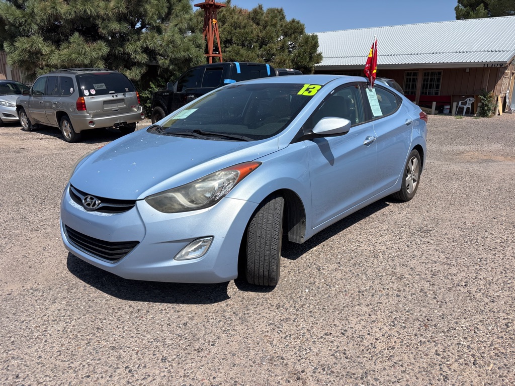 Photo 3 of this HYUNDAI ELANTRA