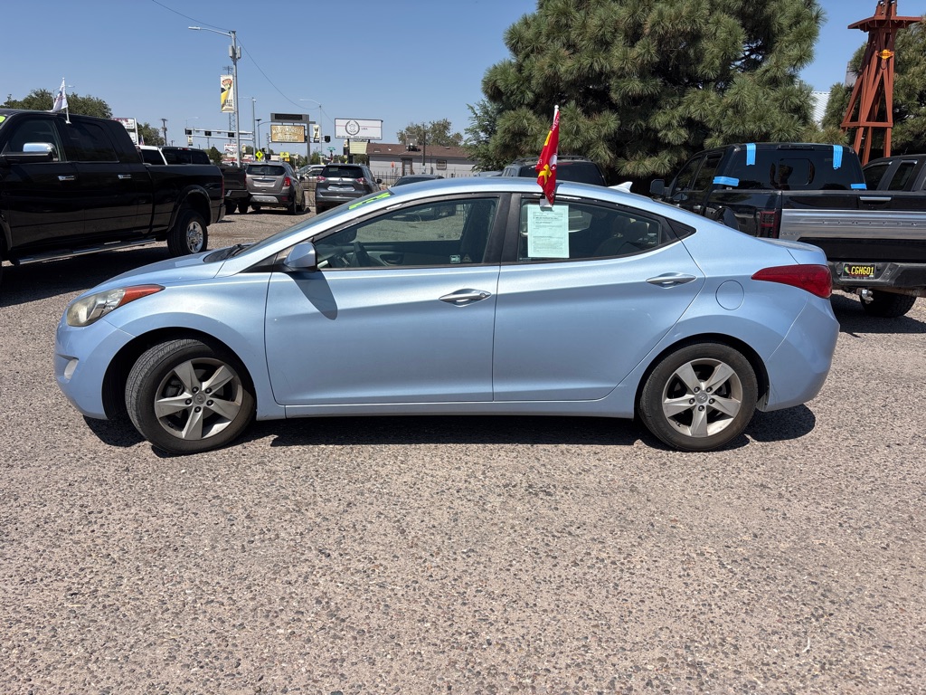 Photo 4 of this HYUNDAI ELANTRA