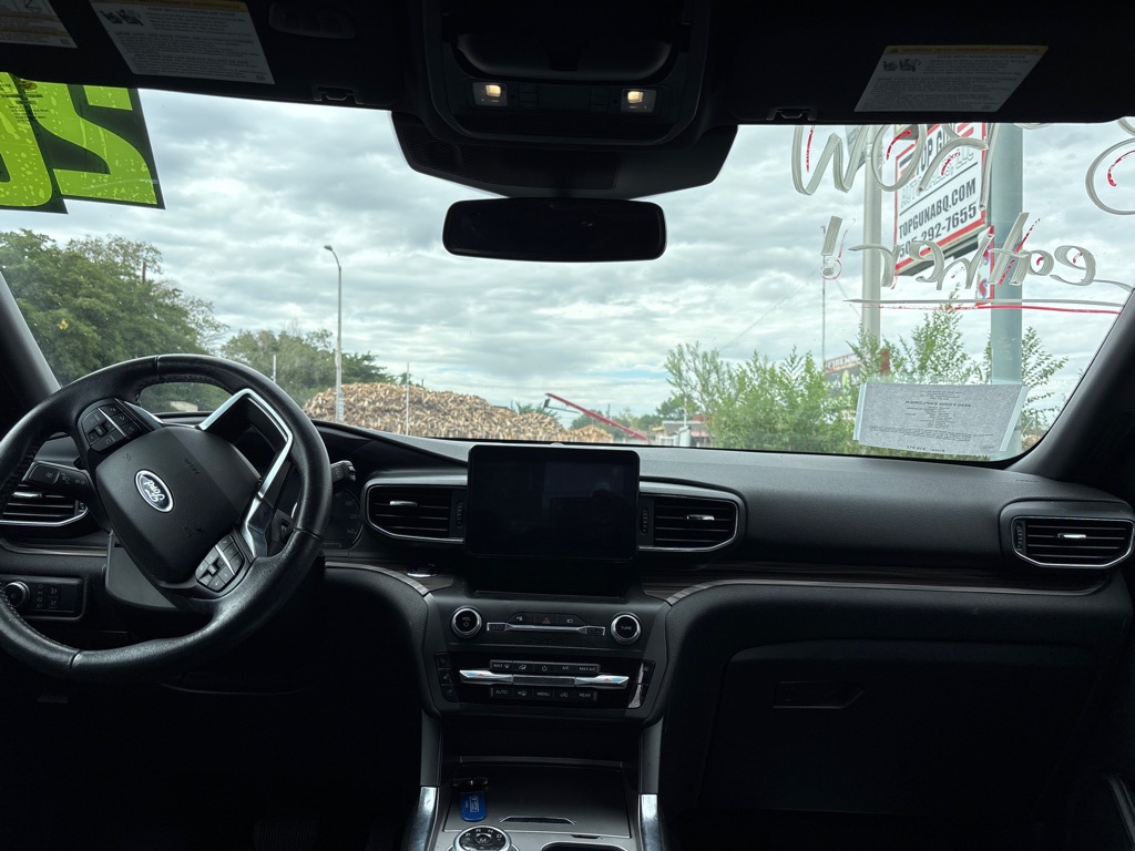 Photo 15 of this FORD EXPLORER