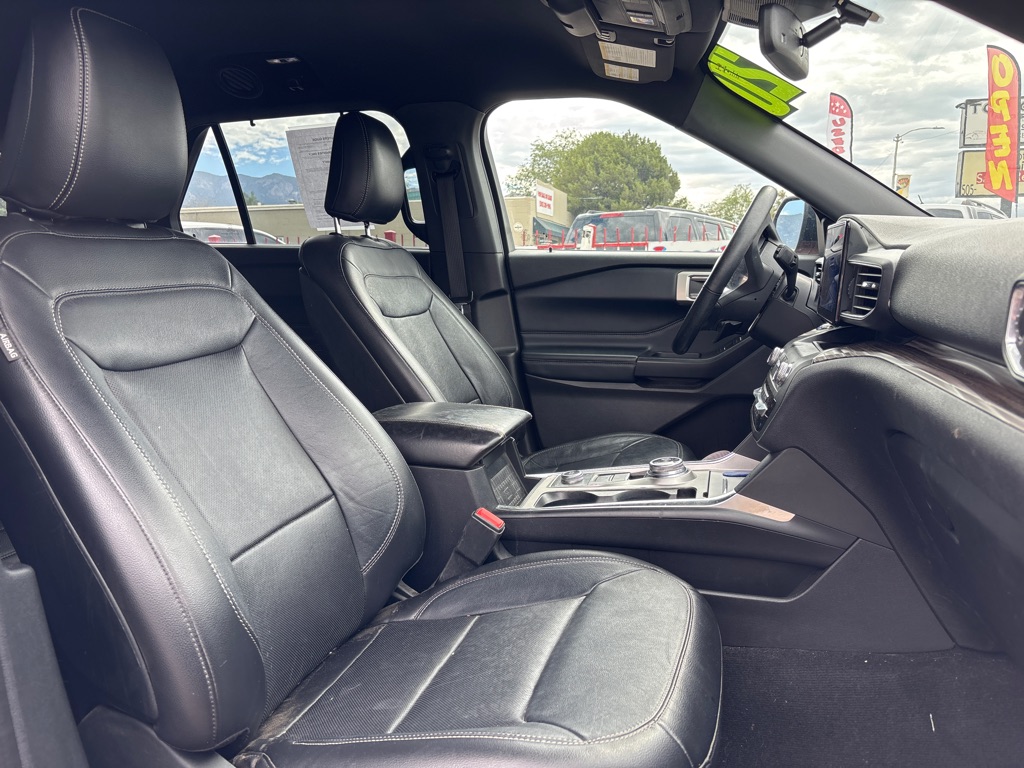 Photo 14 of this FORD EXPLORER