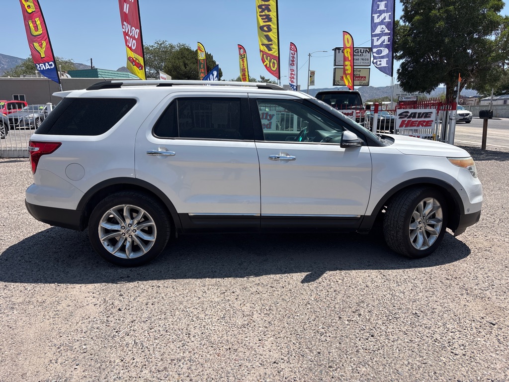 Photo 8 of this FORD EXPLORER