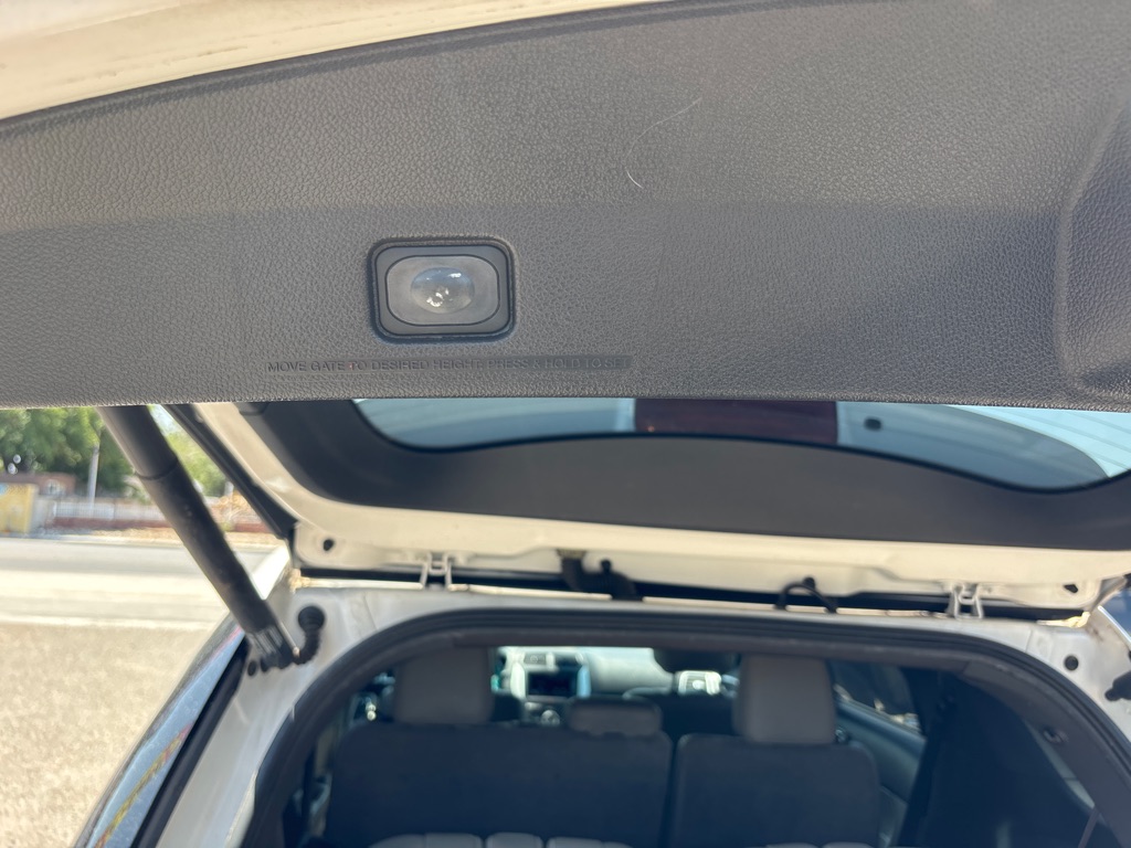 Photo 13 of this FORD EXPLORER