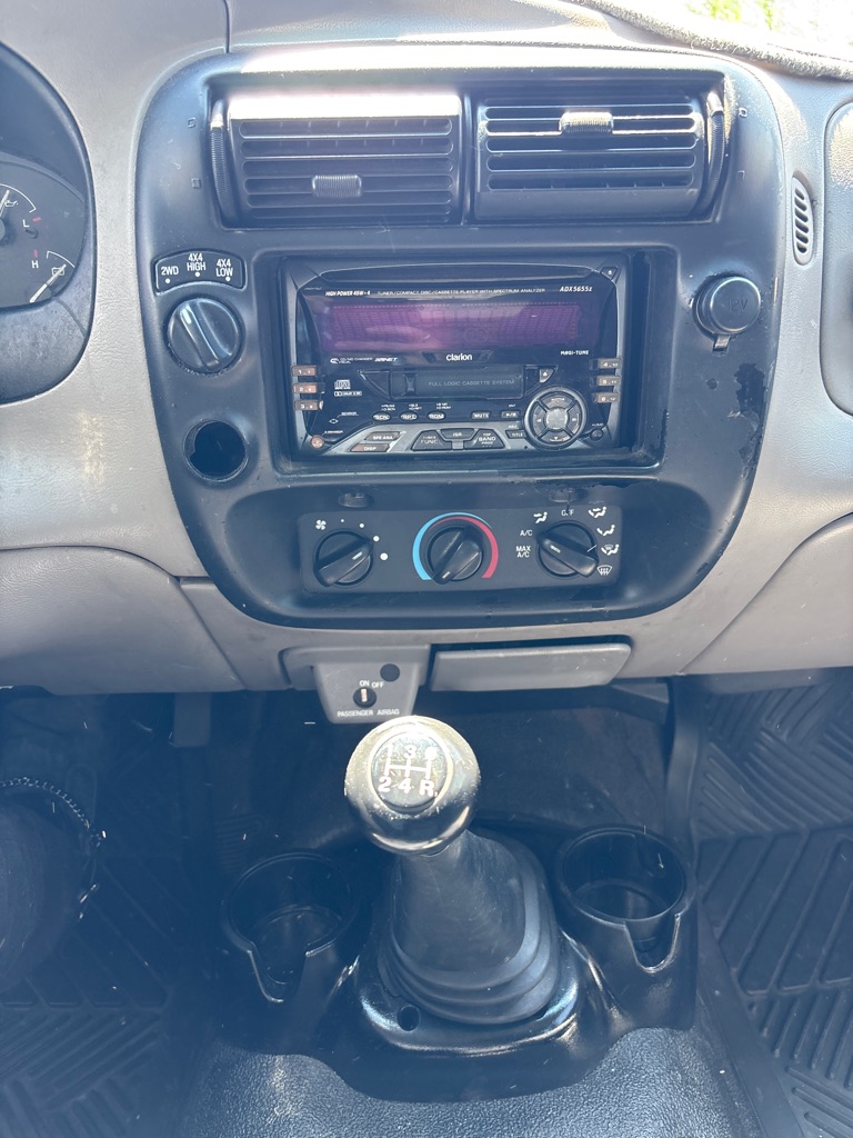 Photo 13 of this FORD RANGER