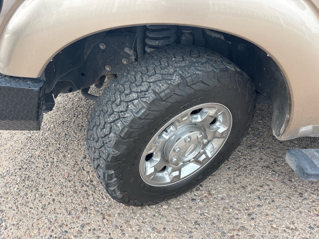 Photo 17 of this FORD F350