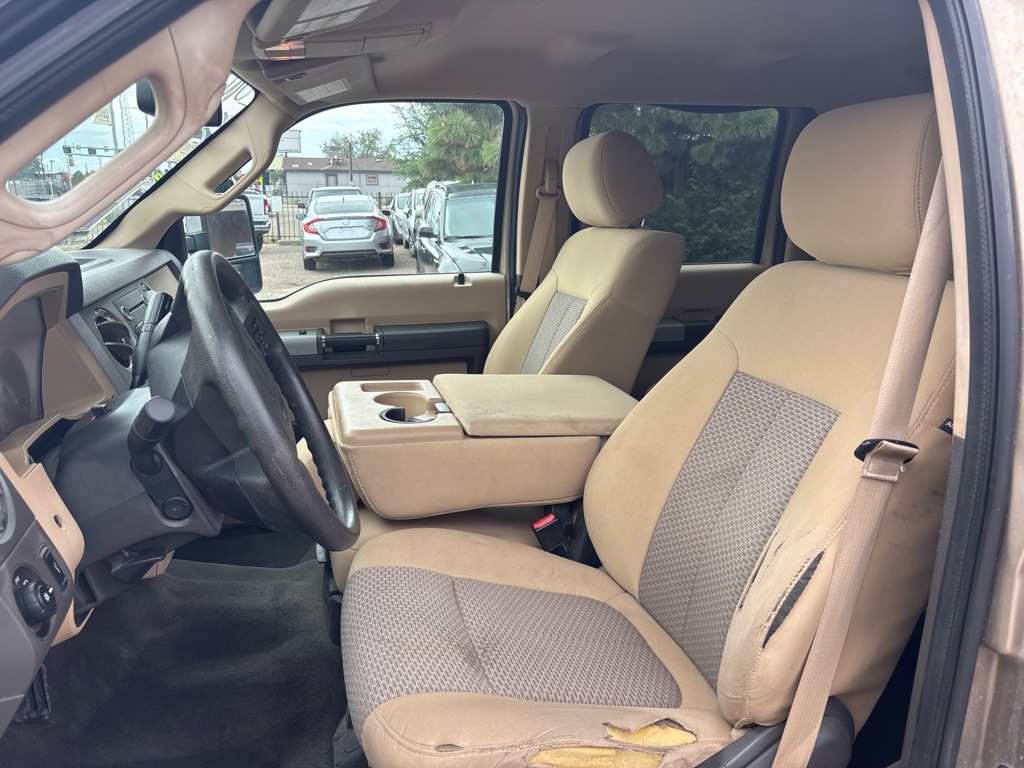 Photo 9 of this FORD F350