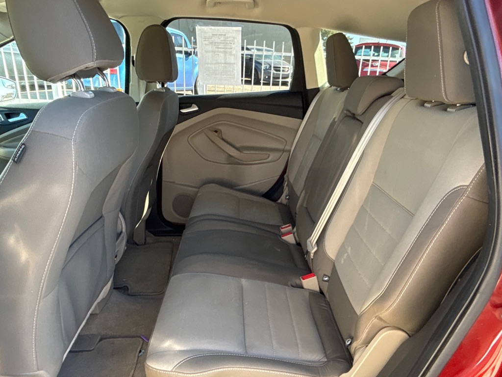 Photo 10 of this FORD ESCAPE