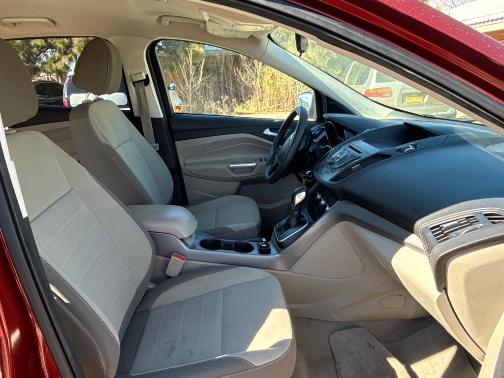 Photo 13 of this FORD ESCAPE