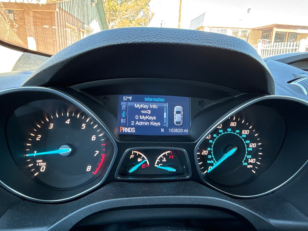 Photo 16 of this FORD ESCAPE