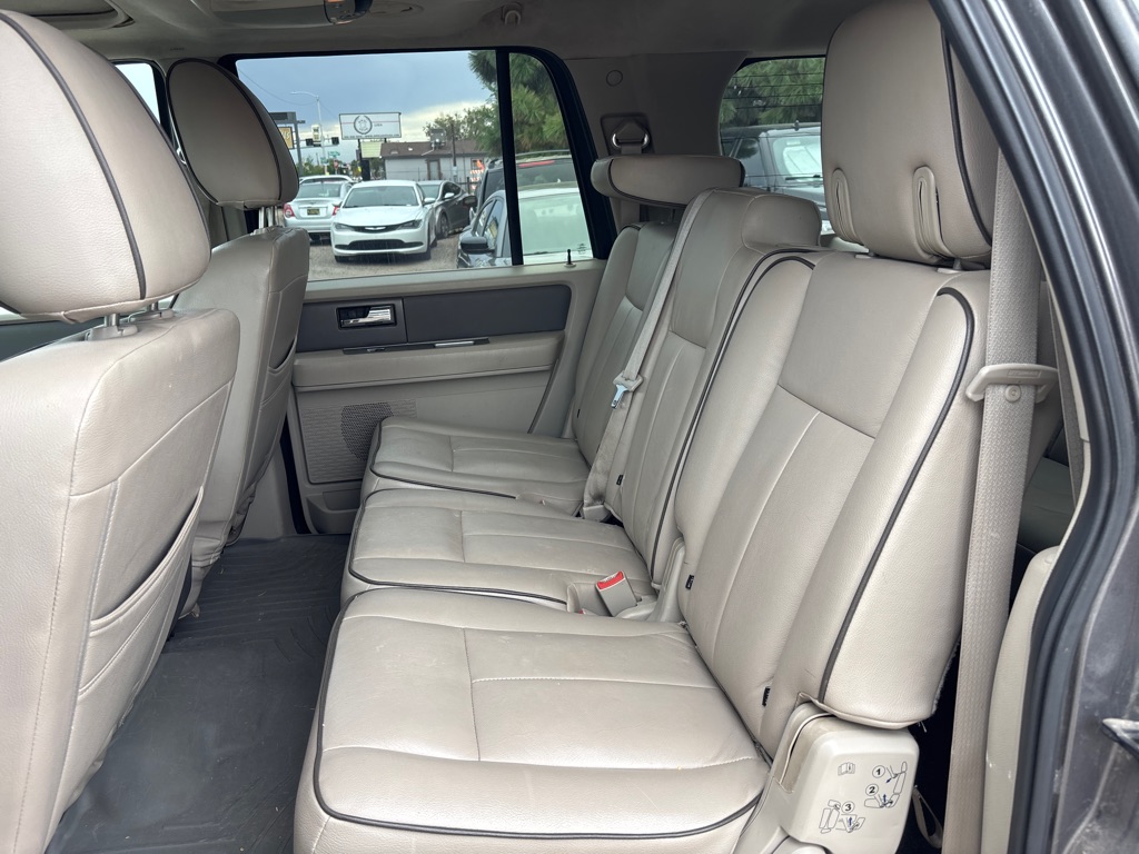 Photo 10 of this FORD EXPEDITION