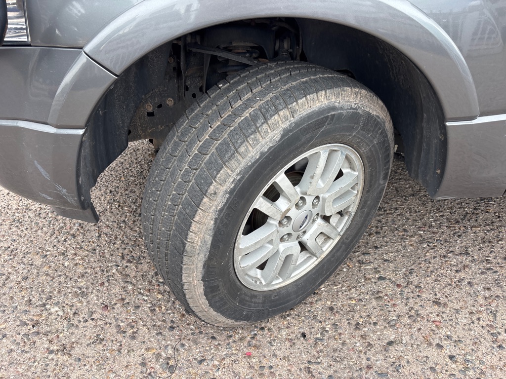 Photo 22 of this FORD EXPEDITION