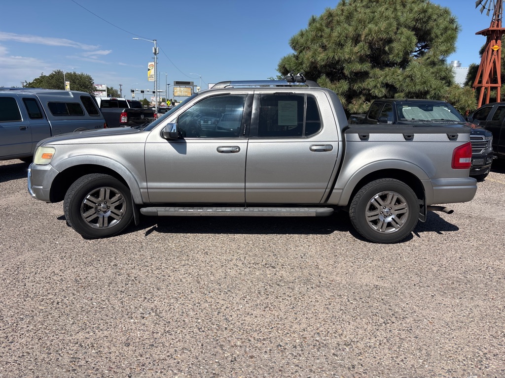 Photo 4 of this FORD EXPLORER SPORT