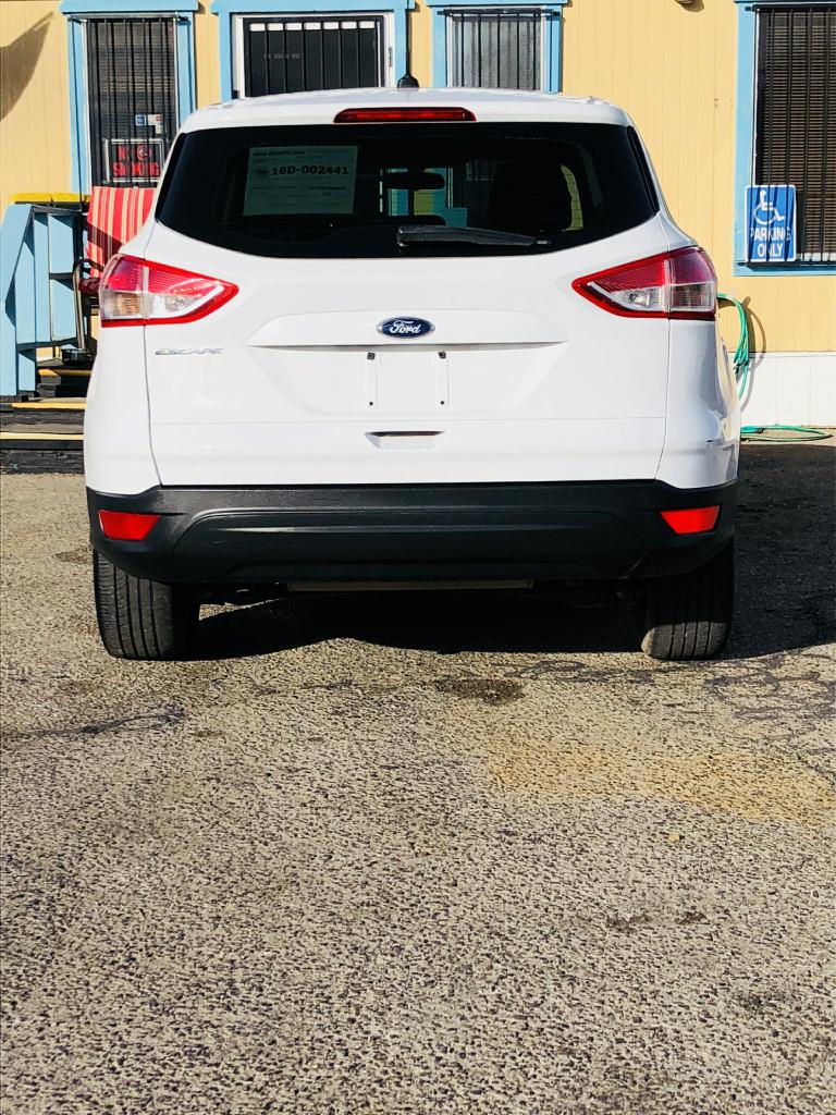Photo 4 of this FORD ESCAPE