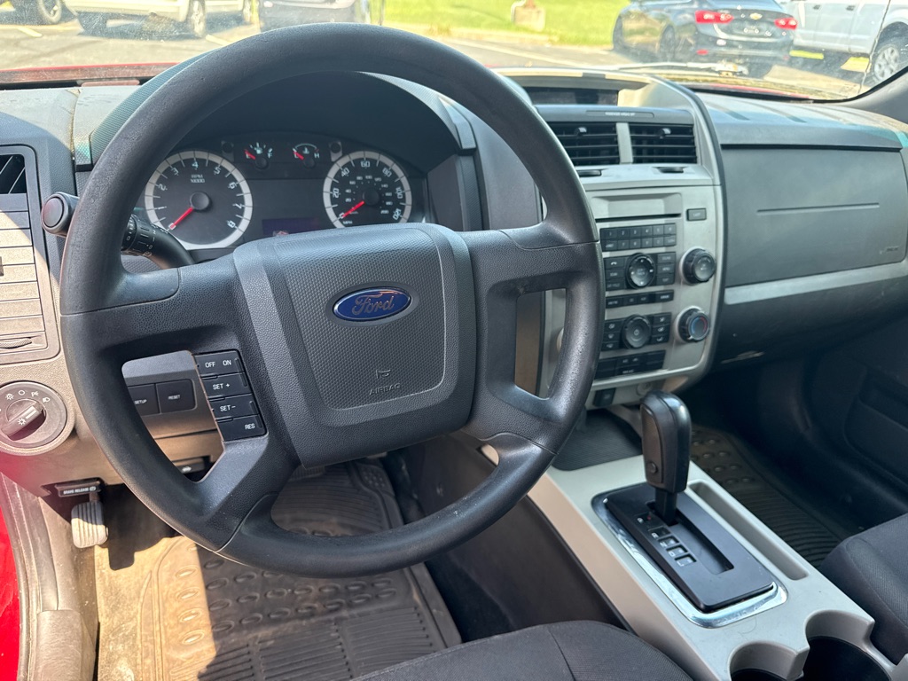 Photo 8 of this FORD ESCAPE