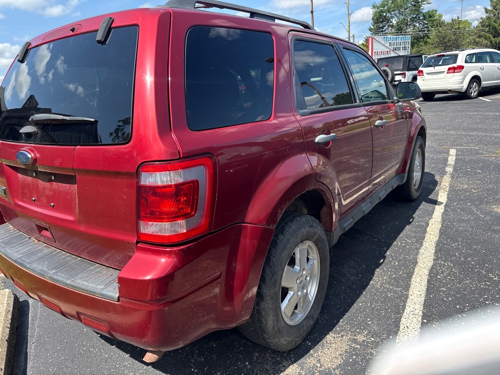 Photo 4 of this FORD ESCAPE