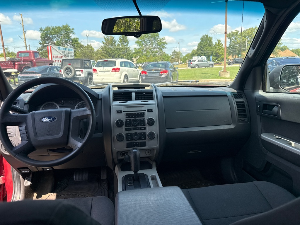Photo 12 of this FORD ESCAPE
