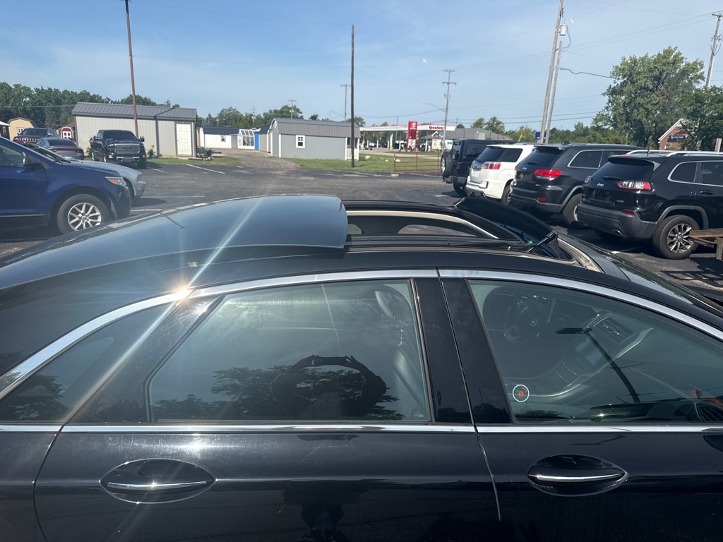 Photo 21 of this LINCOLN MKZ