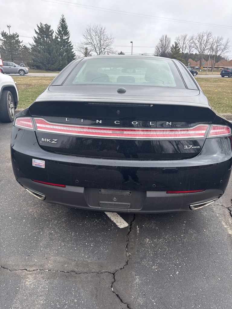 Photo 13 of this LINCOLN MKZ