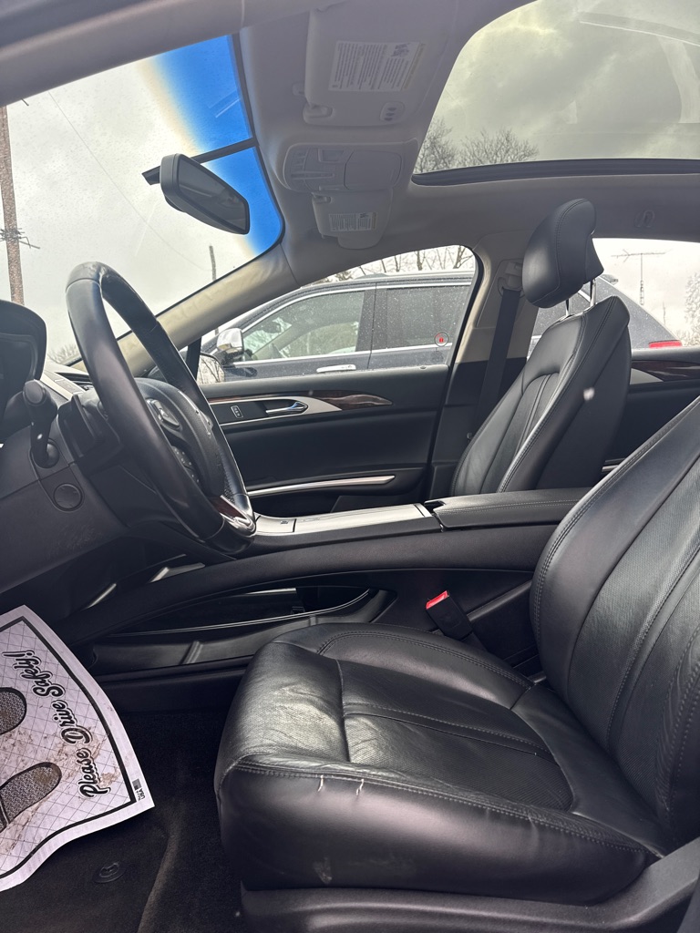 Photo 8 of this LINCOLN MKZ