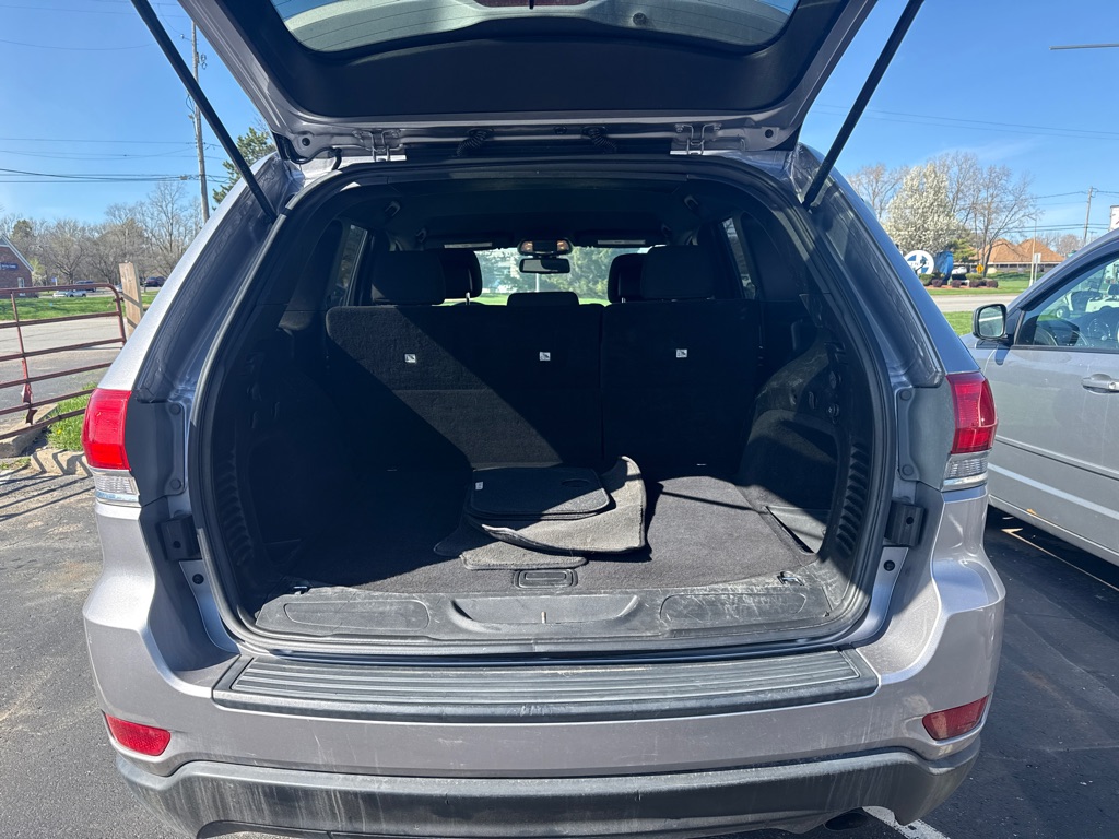 Photo 13 of this JEEP GRAND CHEROKEE
