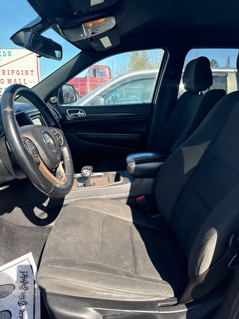 Photo 9 of this JEEP GRAND CHEROKEE