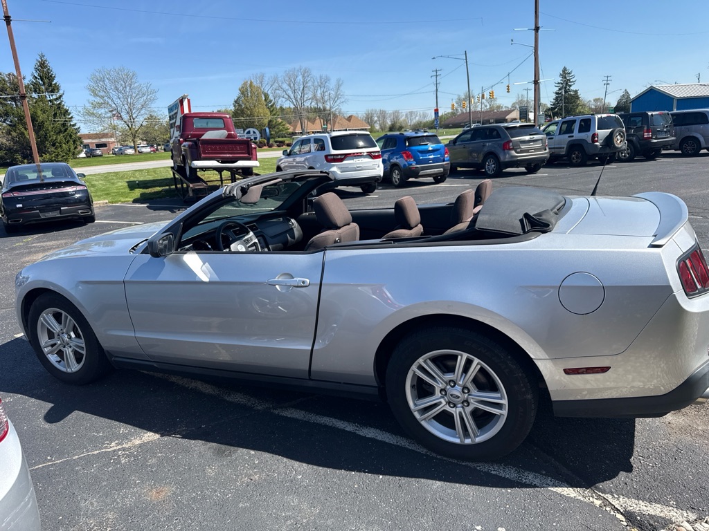 Photo 4 of this FORD MUSTANG