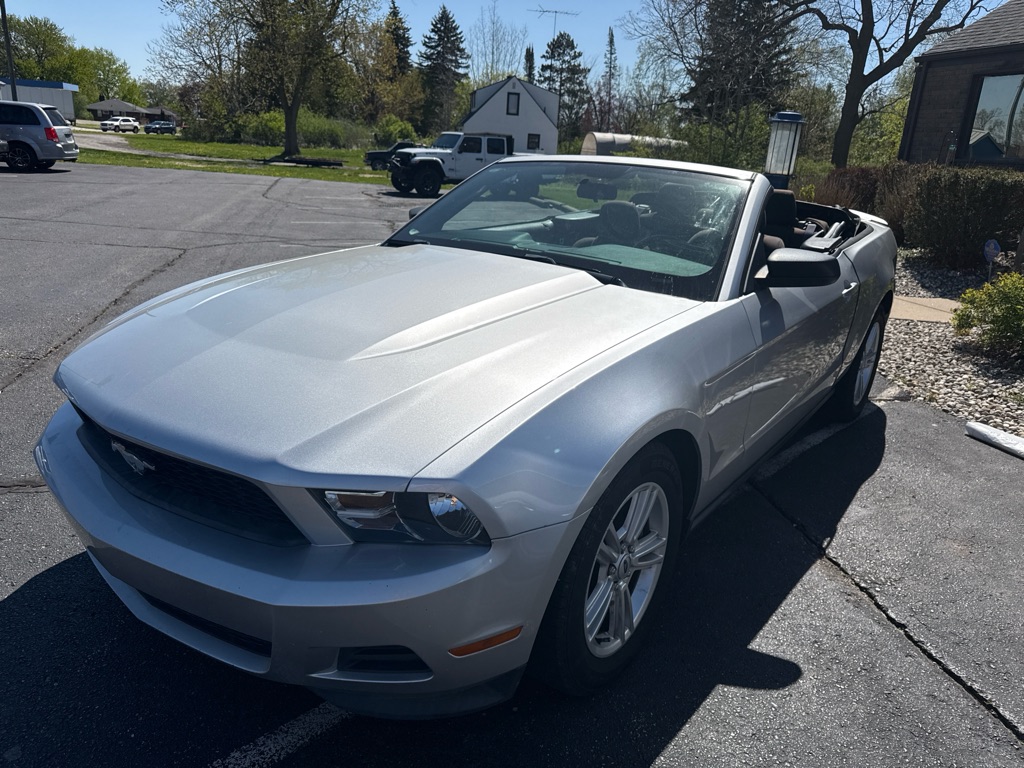 Photo 3 of this FORD MUSTANG