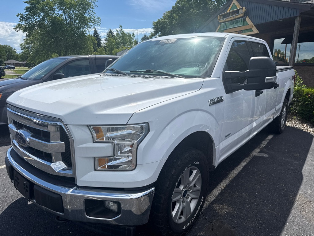 Photo 3 of this FORD F150