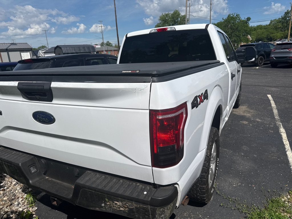 Photo 6 of this FORD F150