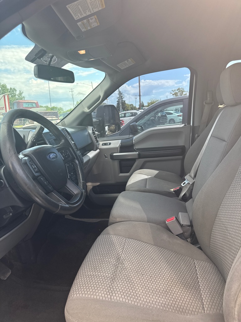 Photo 12 of this FORD F150