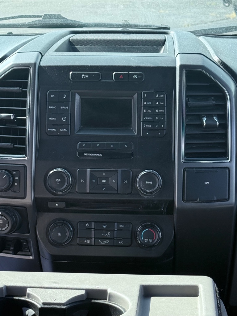 Photo 19 of this FORD F150